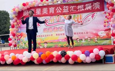 图片包含 桌子, 装饰, 蛋糕, 小描述已自动生成